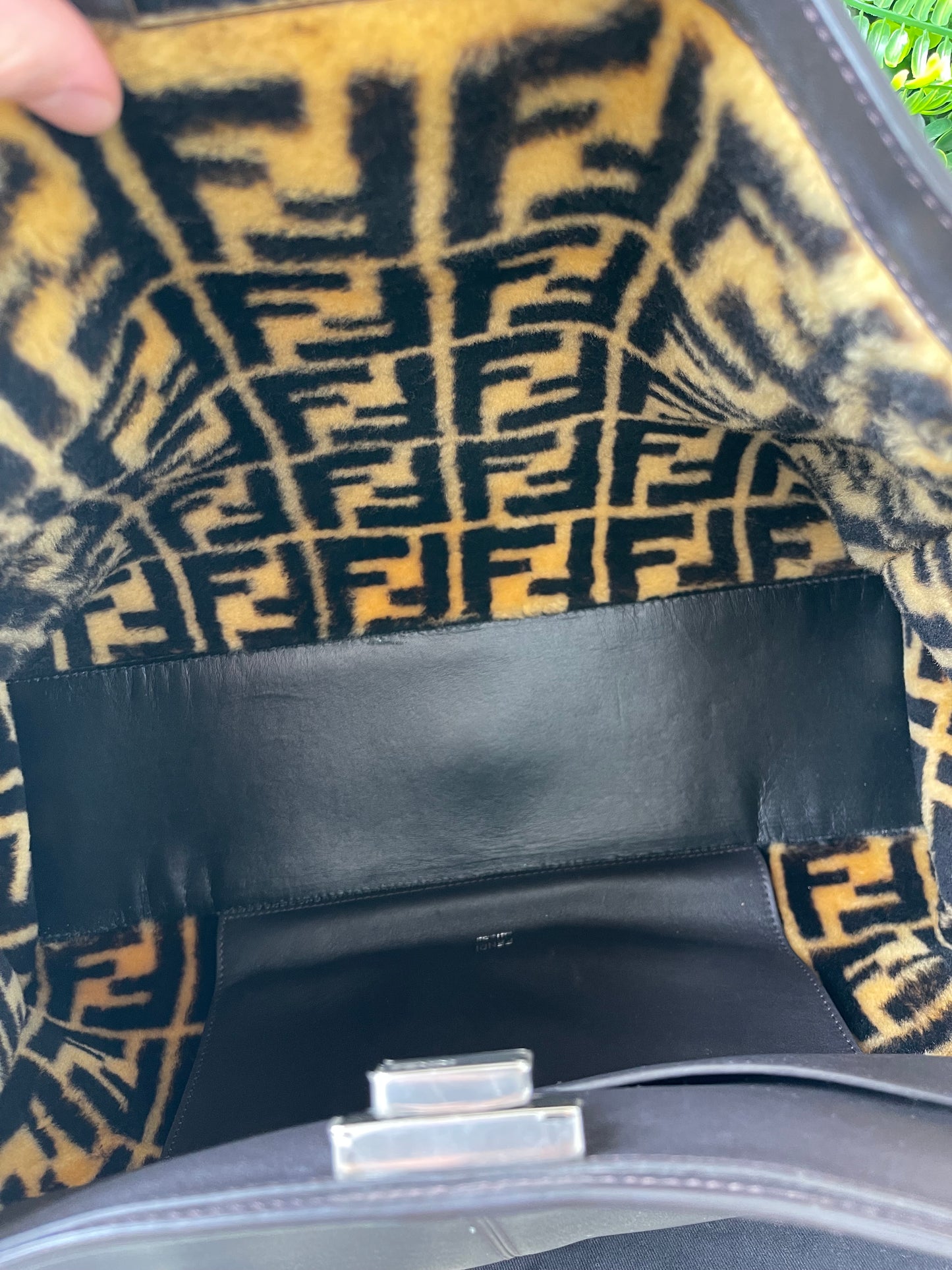 Fendi Peekaboo x Lite Large Preta