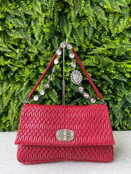 Miu Miu Matelassê Crystal Chain Vermelha
