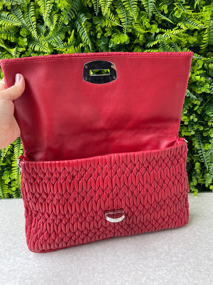 Miu Miu Matelassê Crystal Chain Vermelha