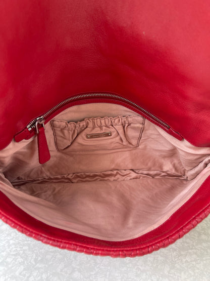 Miu Miu Matelassê Crystal Chain Vermelha