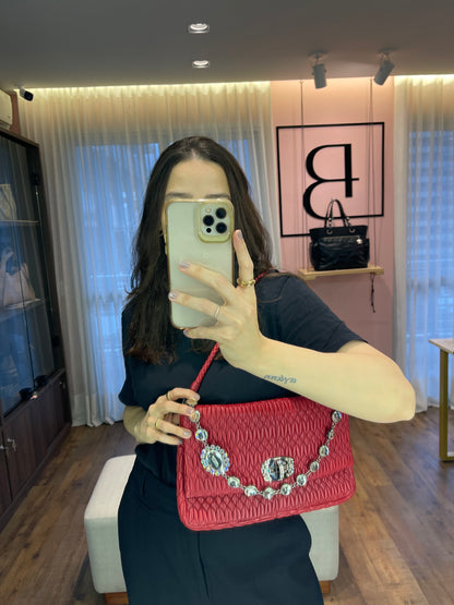 Miu Miu Matelassê Crystal Chain Vermelha