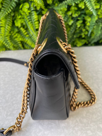 Gucci GG Marmont Small Matelassê Preta