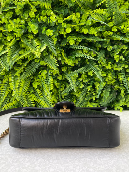 Gucci GG Marmont Small Matelassê Preta