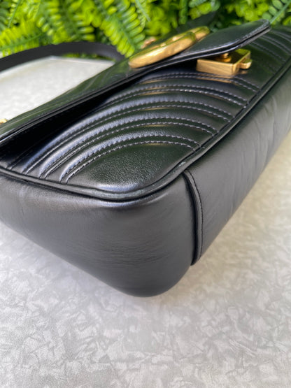 Gucci GG Marmont Small Matelassê Preta