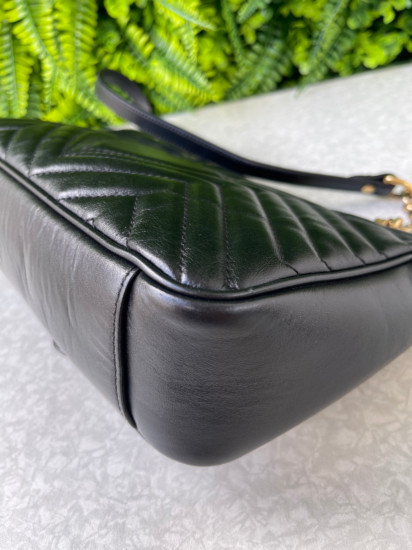 Gucci GG Marmont Small Matelassê Preta