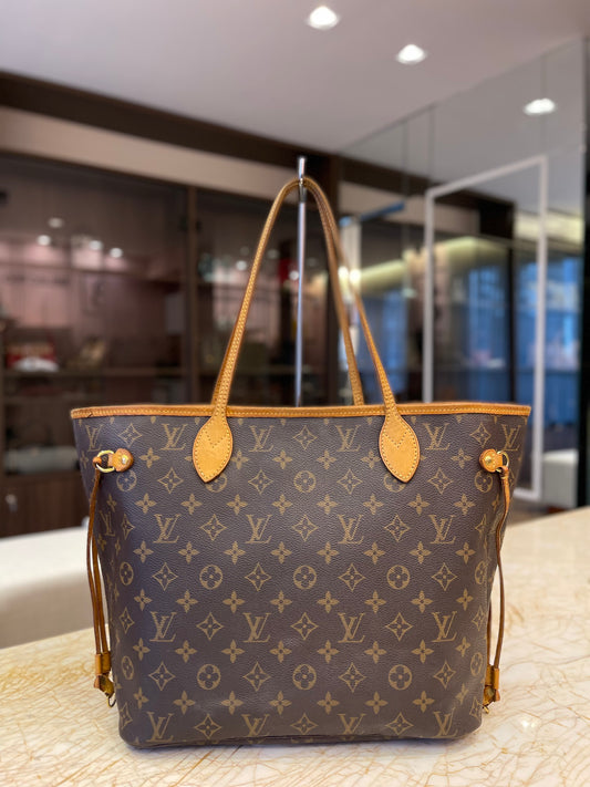 Louis Vuitton Neverfull Monogram MM