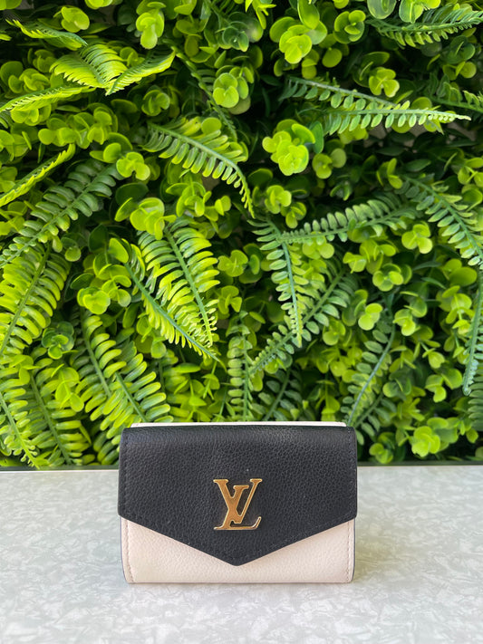 Carteira Louis Vuitton Lock Mini