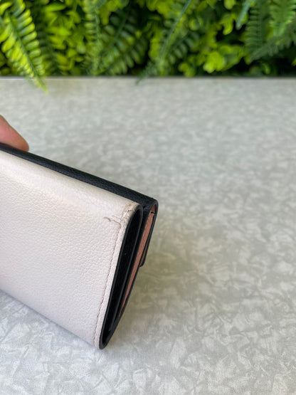 Carteira Louis Vuitton Lock Mini