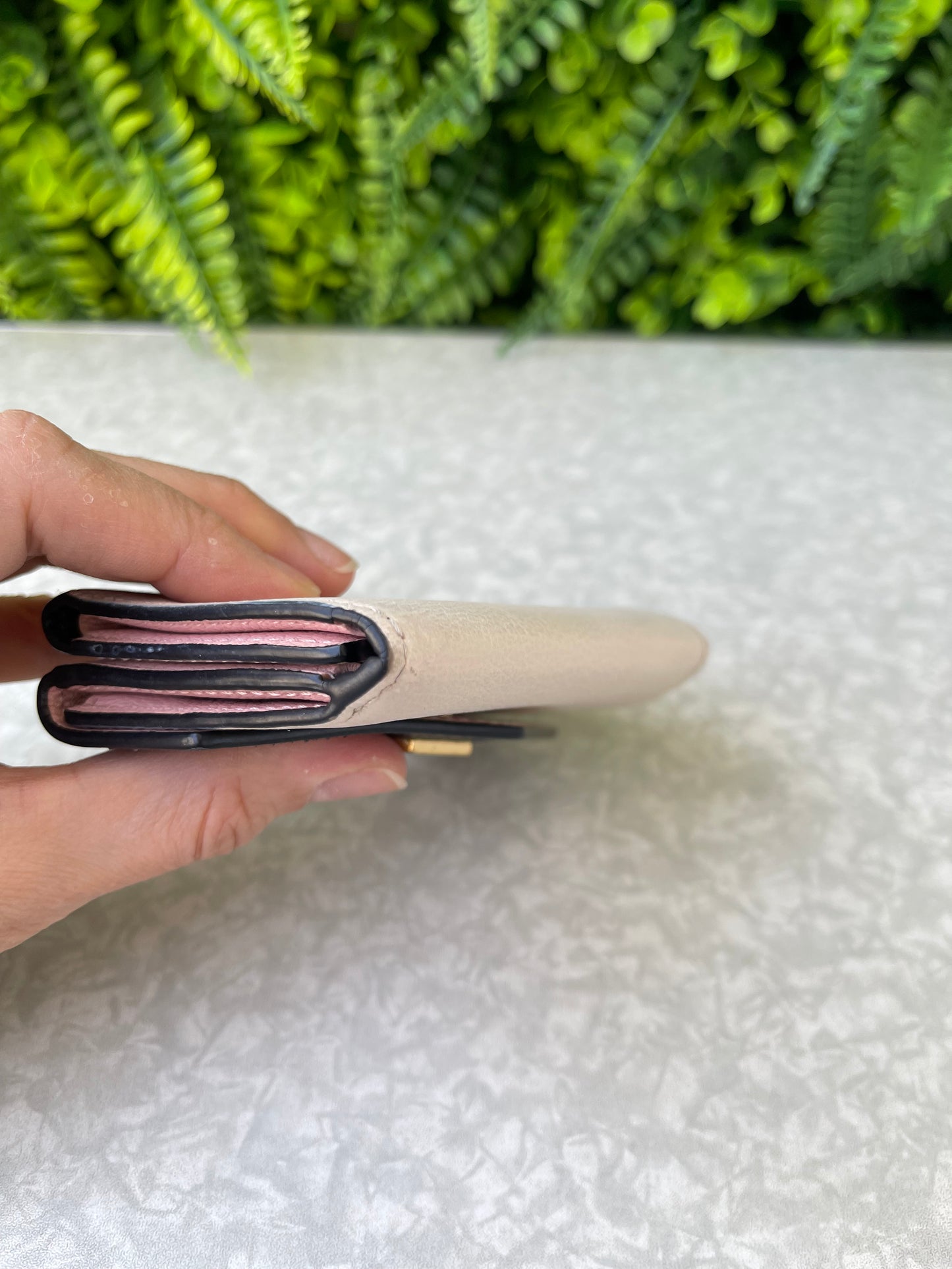 Carteira Louis Vuitton Lock Mini