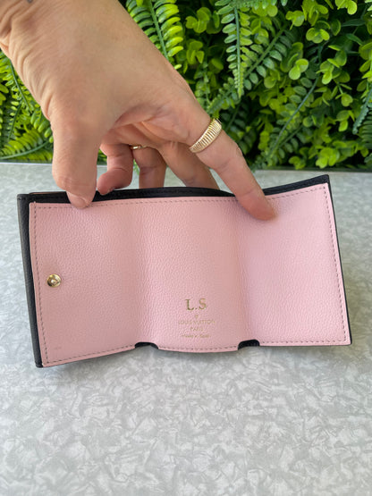 Carteira Louis Vuitton Lock Mini