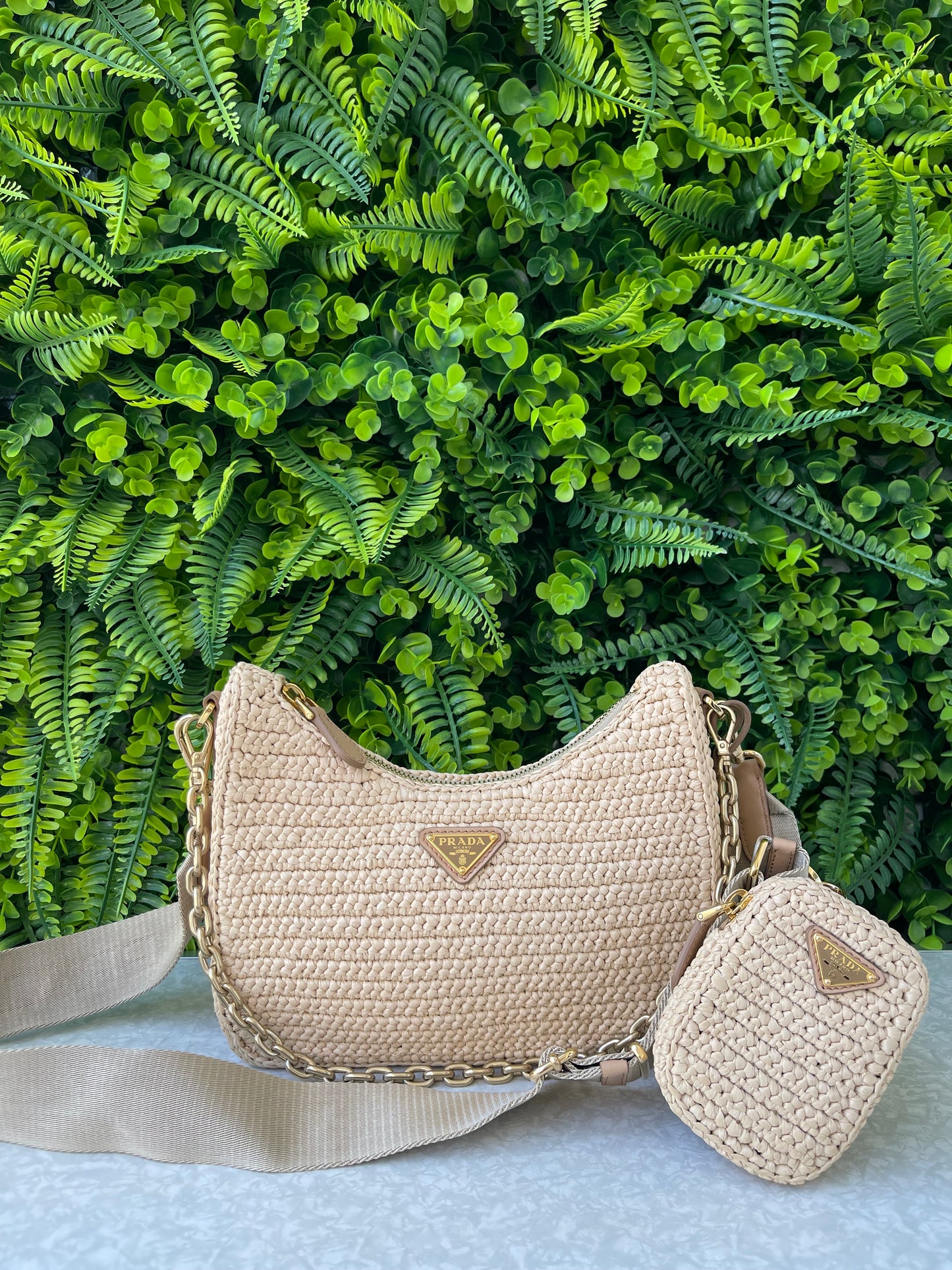 Prada Re-edition 2005 em Raffia