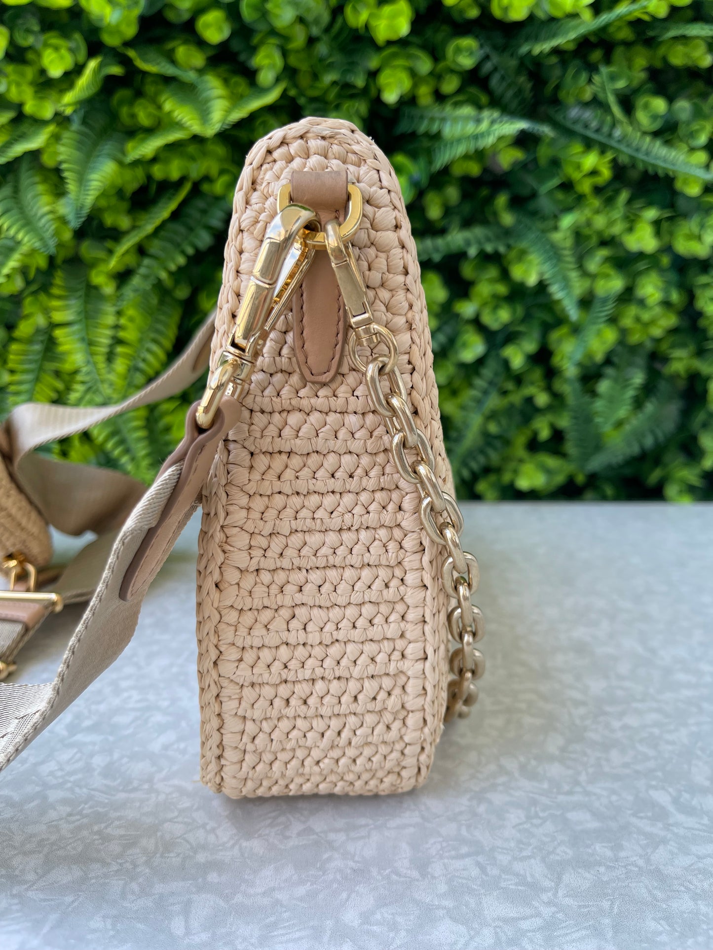 Prada Re-edition 2005 em Raffia