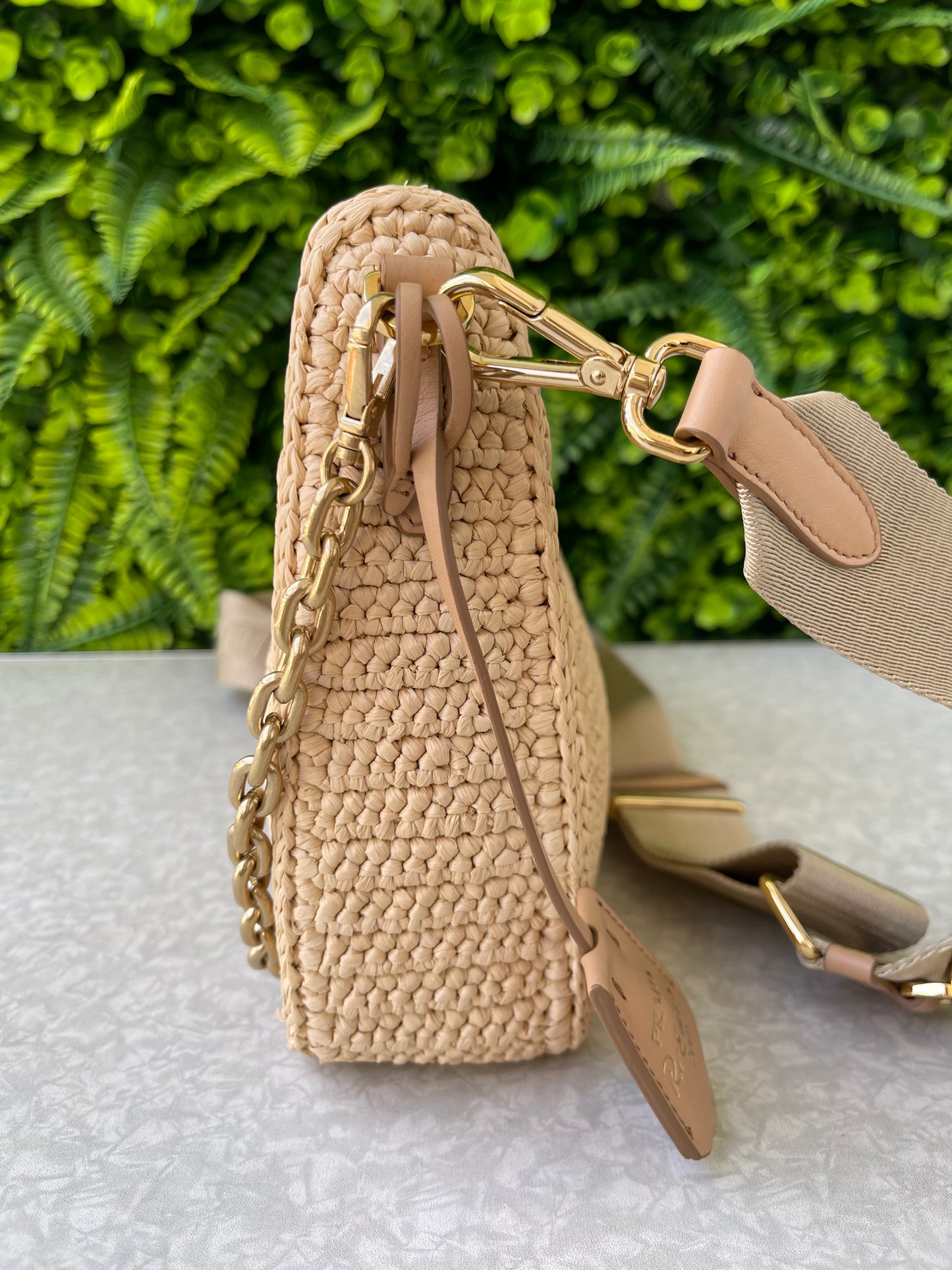 Prada Re-edition 2005 em Raffia