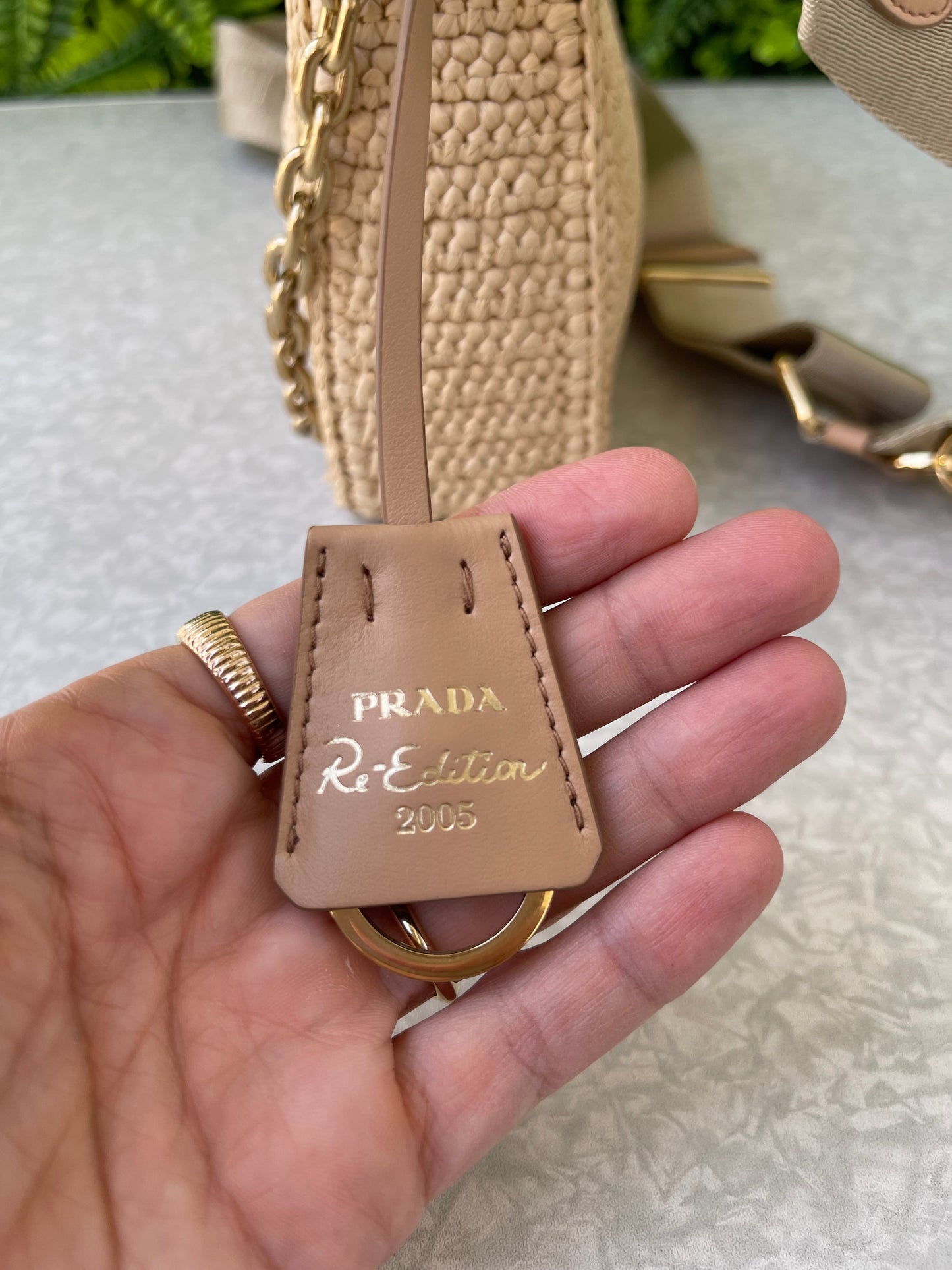 Prada Re-edition 2005 em Raffia