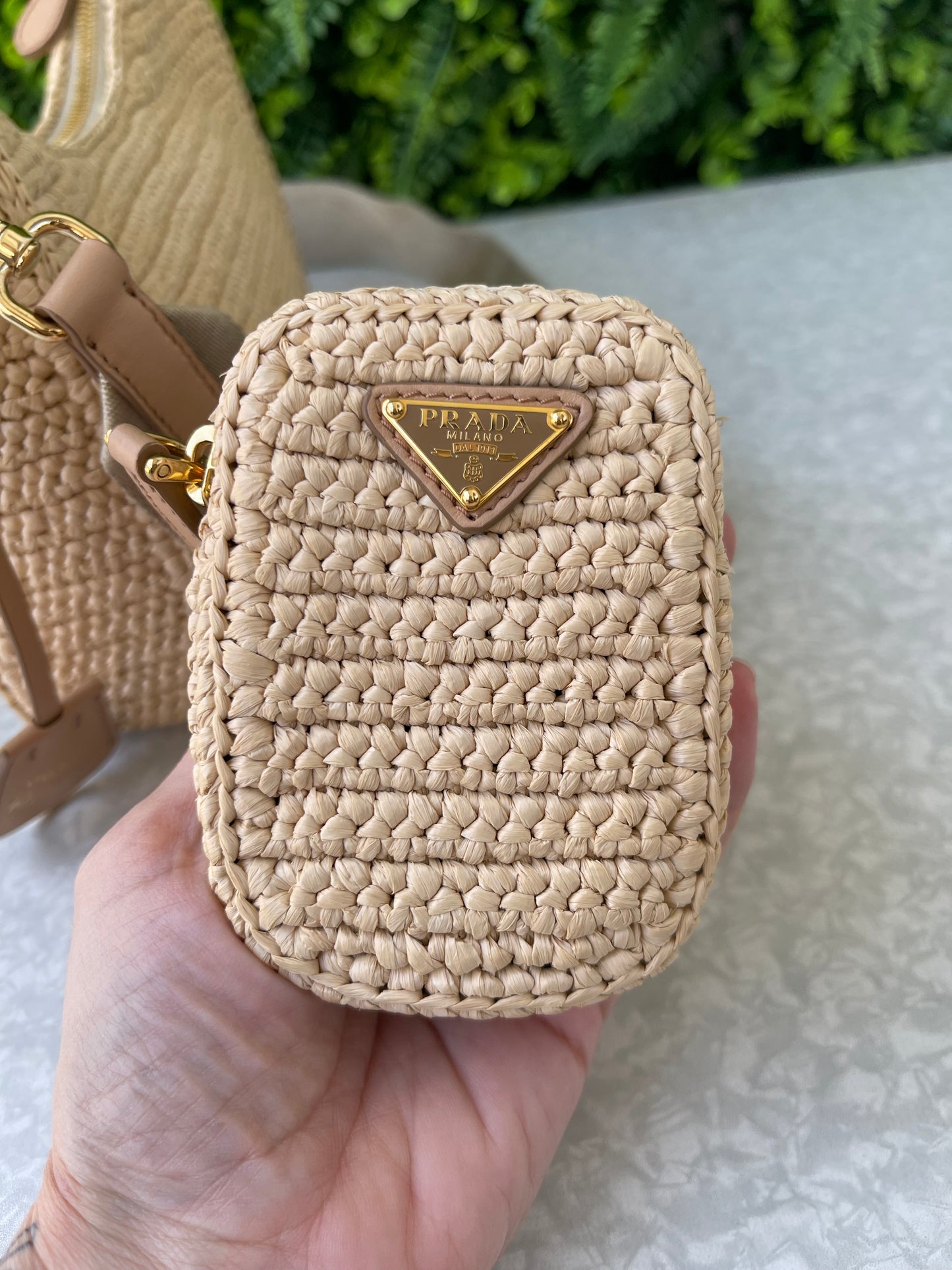 Prada Re-edition 2005 em Raffia