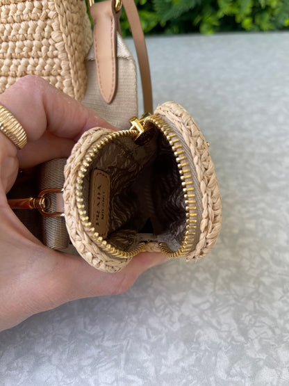 Prada Re-edition 2005 em Raffia