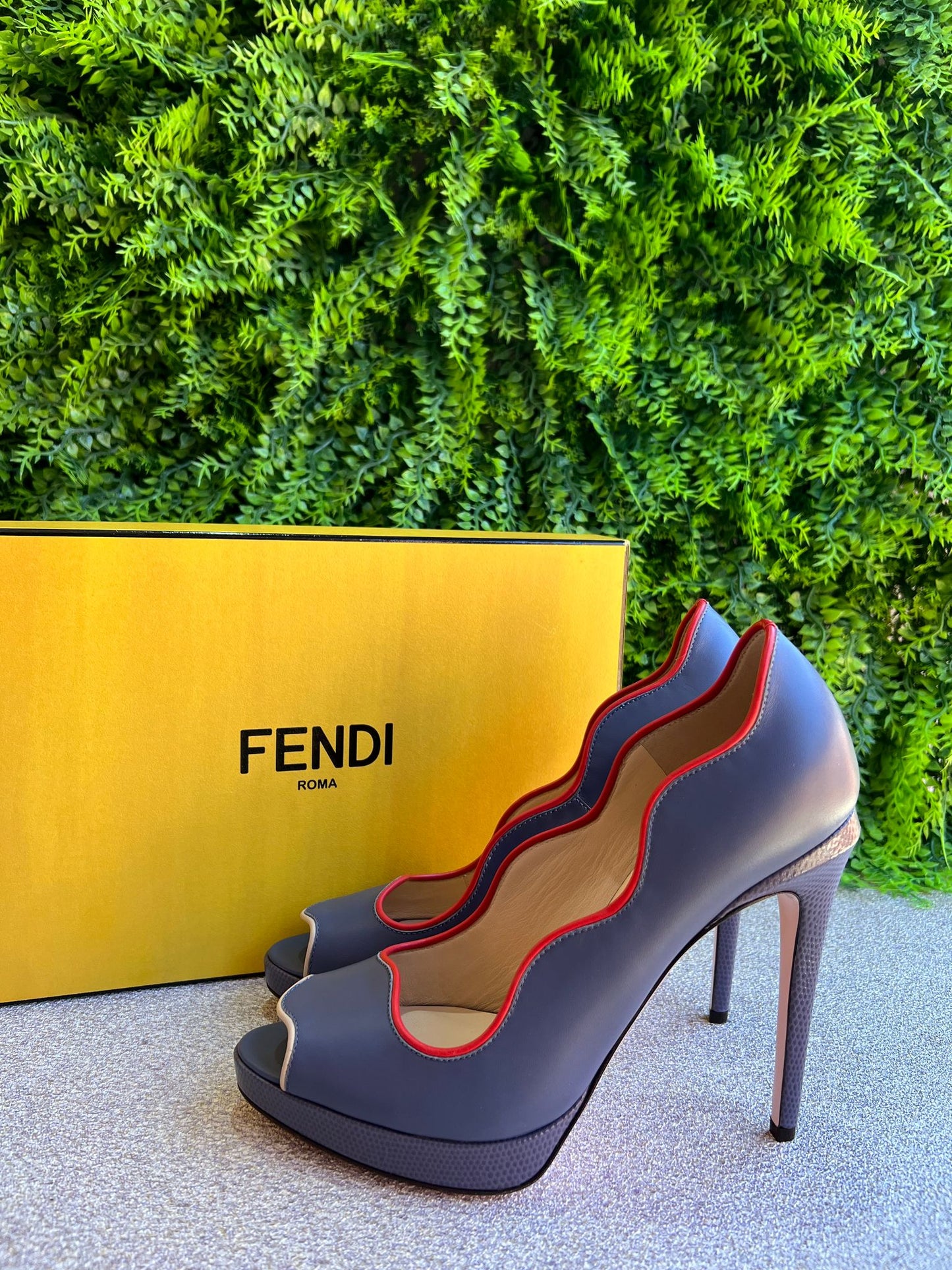 Salto Fendi Azul