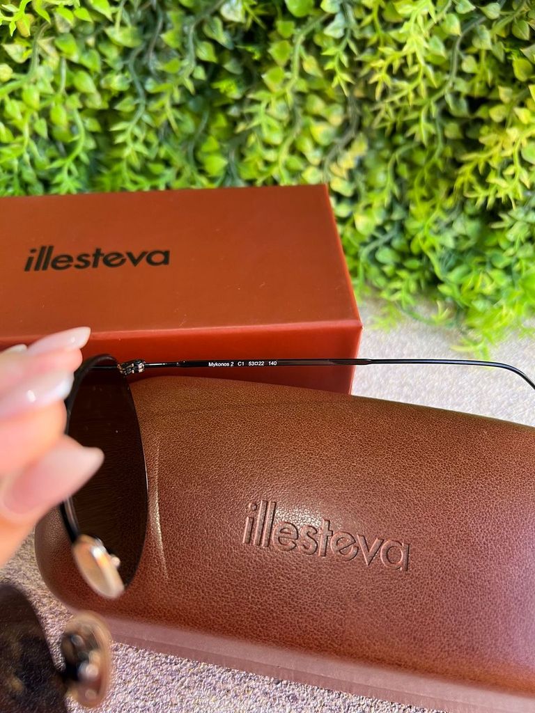 Óculos de Sol Illesteva Preto