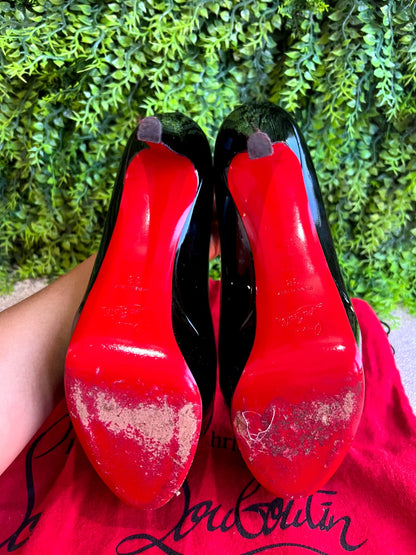 Scarpin Christian Louboutin Verniz Preto