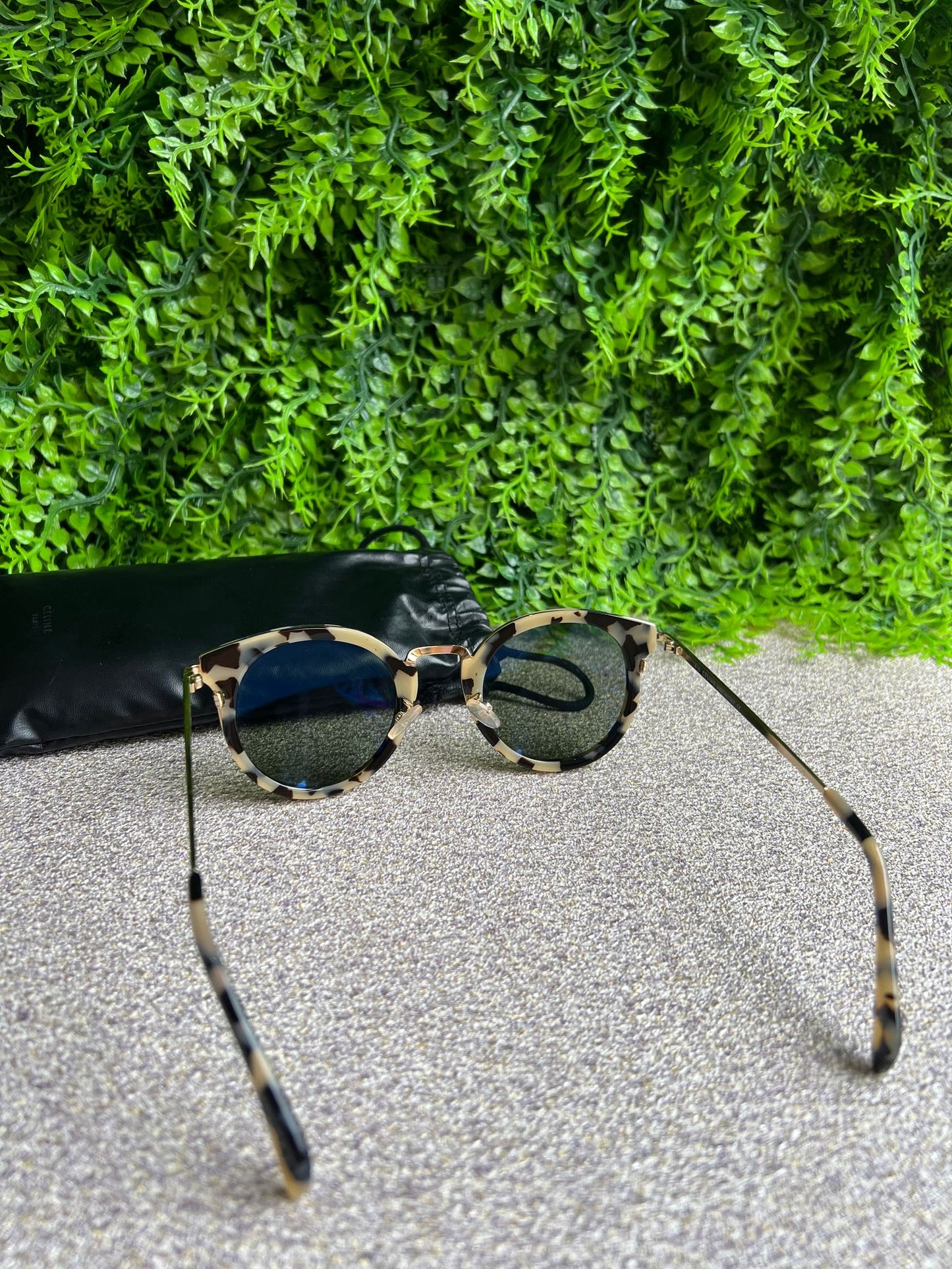 Óculos de Sol Céline Tortoise