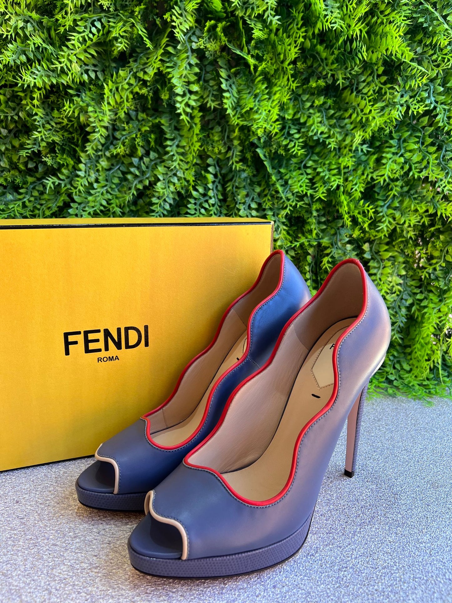Salto Fendi Azul