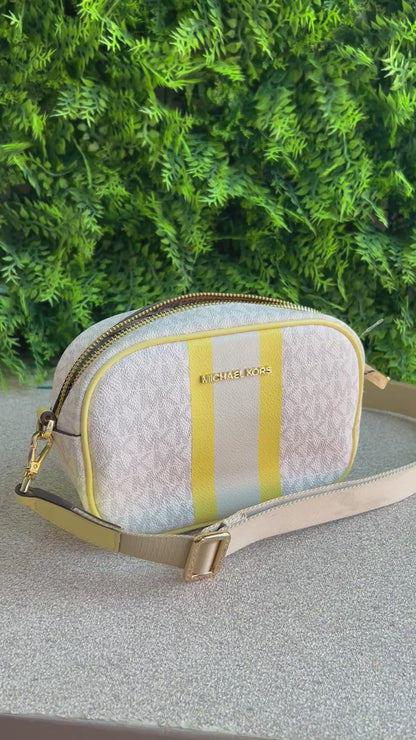 Michael Kors  Camera bag Monograma com amarelo
