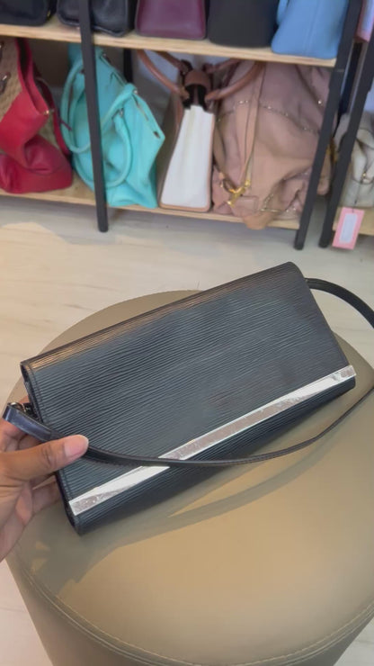 Louis Vuitton Pochette Couro EPI