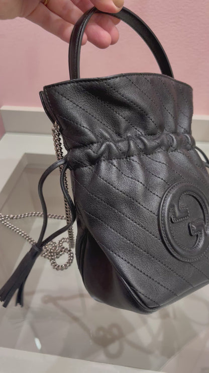 Gucci Bucket Mini Blondie Preta