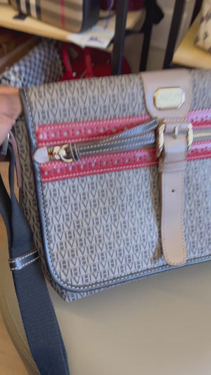 Victor Hugo Messenger Monograma