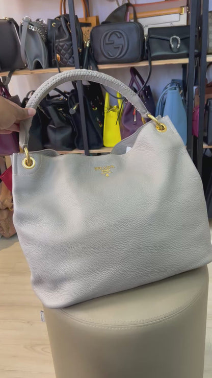 Prada Vitello Daino Cinza