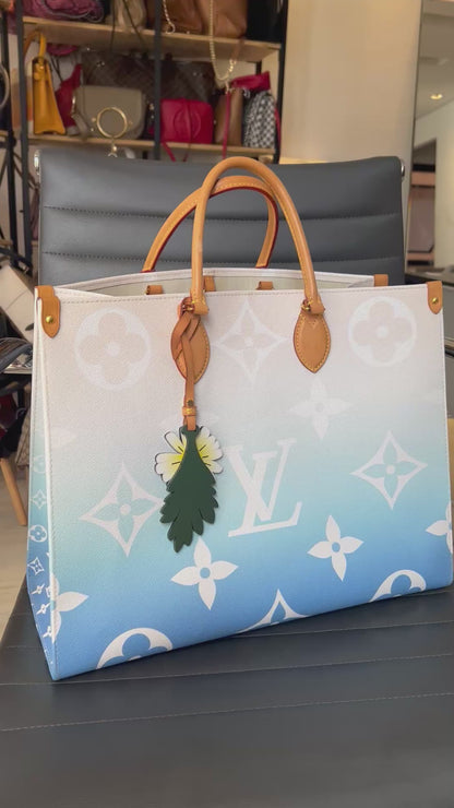Louis Vuitton On the go By the Pool GM