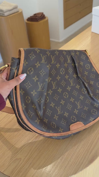 Louis Vuitton Monograma Menilmontant MM
