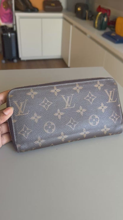 Carteira Louis Vuitton Monograma