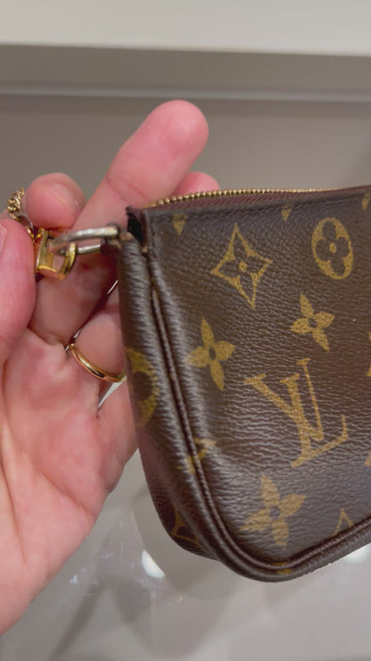 Louis Vuitton Mini Pochette Monogram