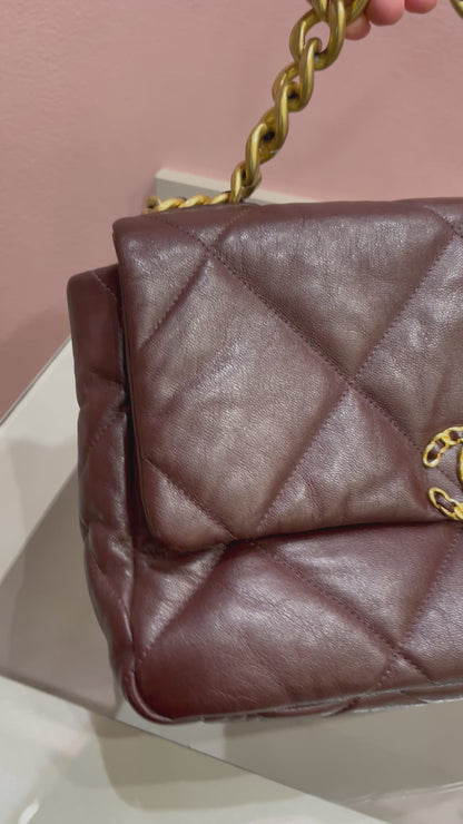 Chanel 19 em Couro Matelassê Vinho
