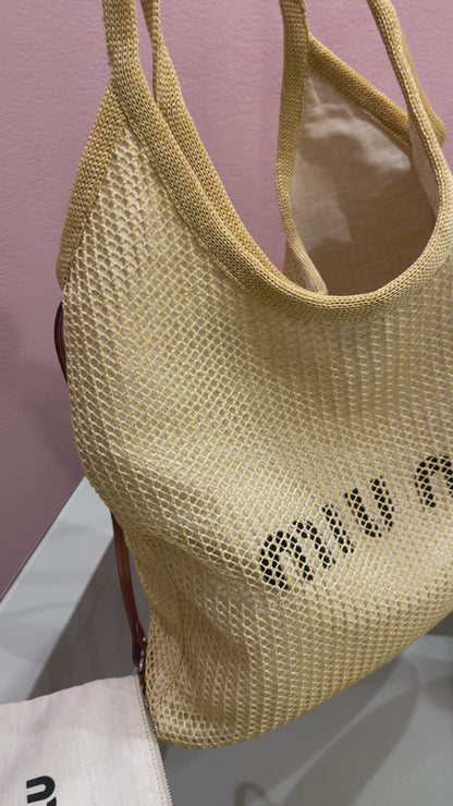 Miu Miu Ivy em Rafia Shoulder Bag