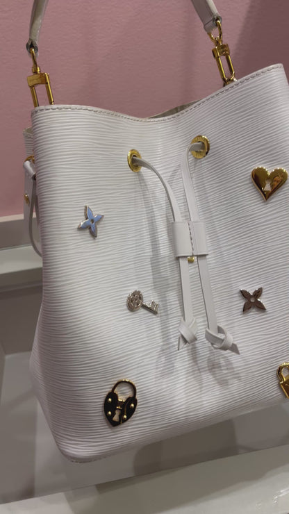 Louis Vuitton Néo Noé Love Lock em Couro EPI Branco