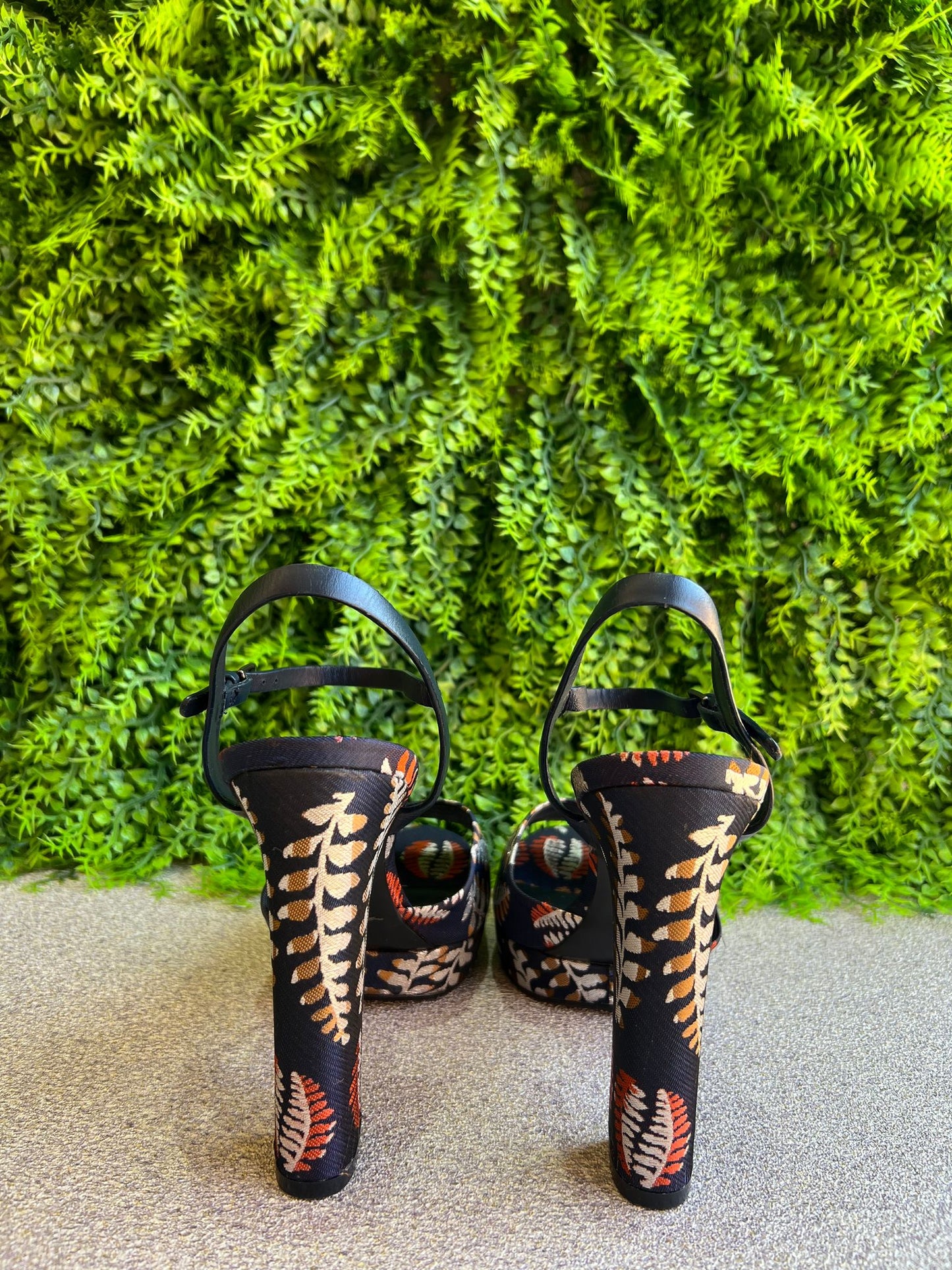 Sandália Tory Burch Estampa Folhas